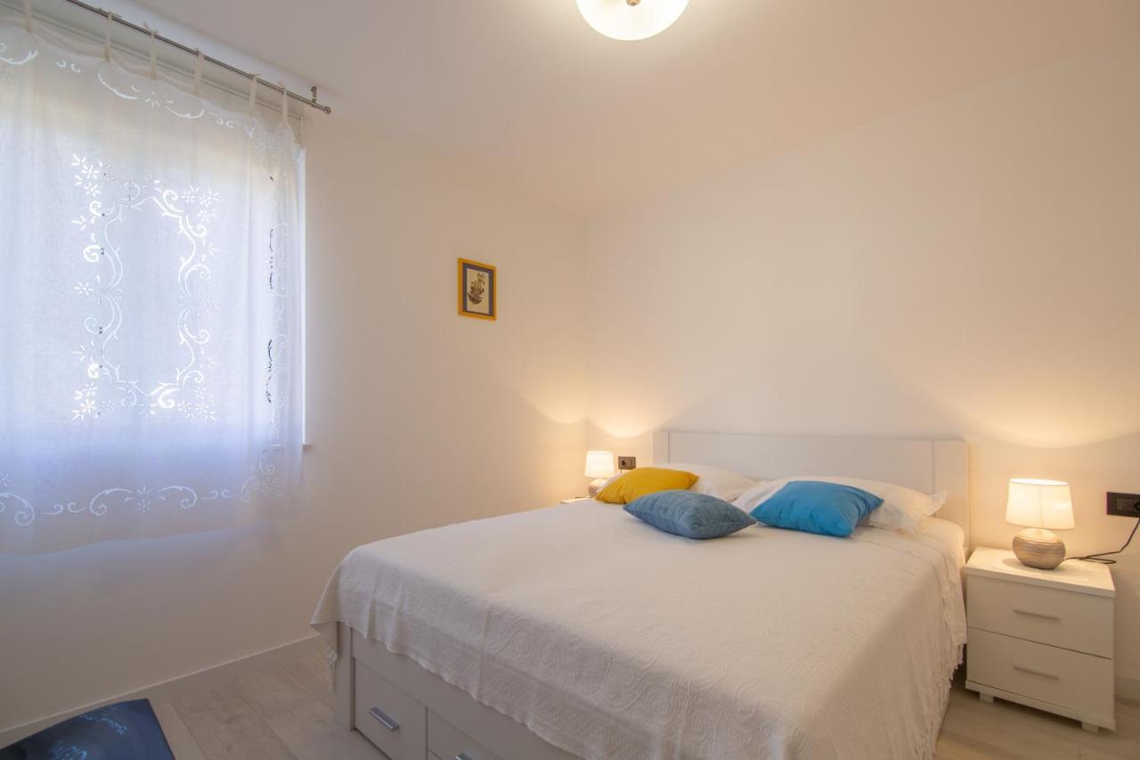 Apartments Nona Draga Komiža Extérieur photo